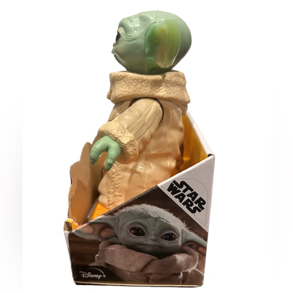 Star Wars The Mandalorian the Child Figurine Doll - Picture 4 of 5